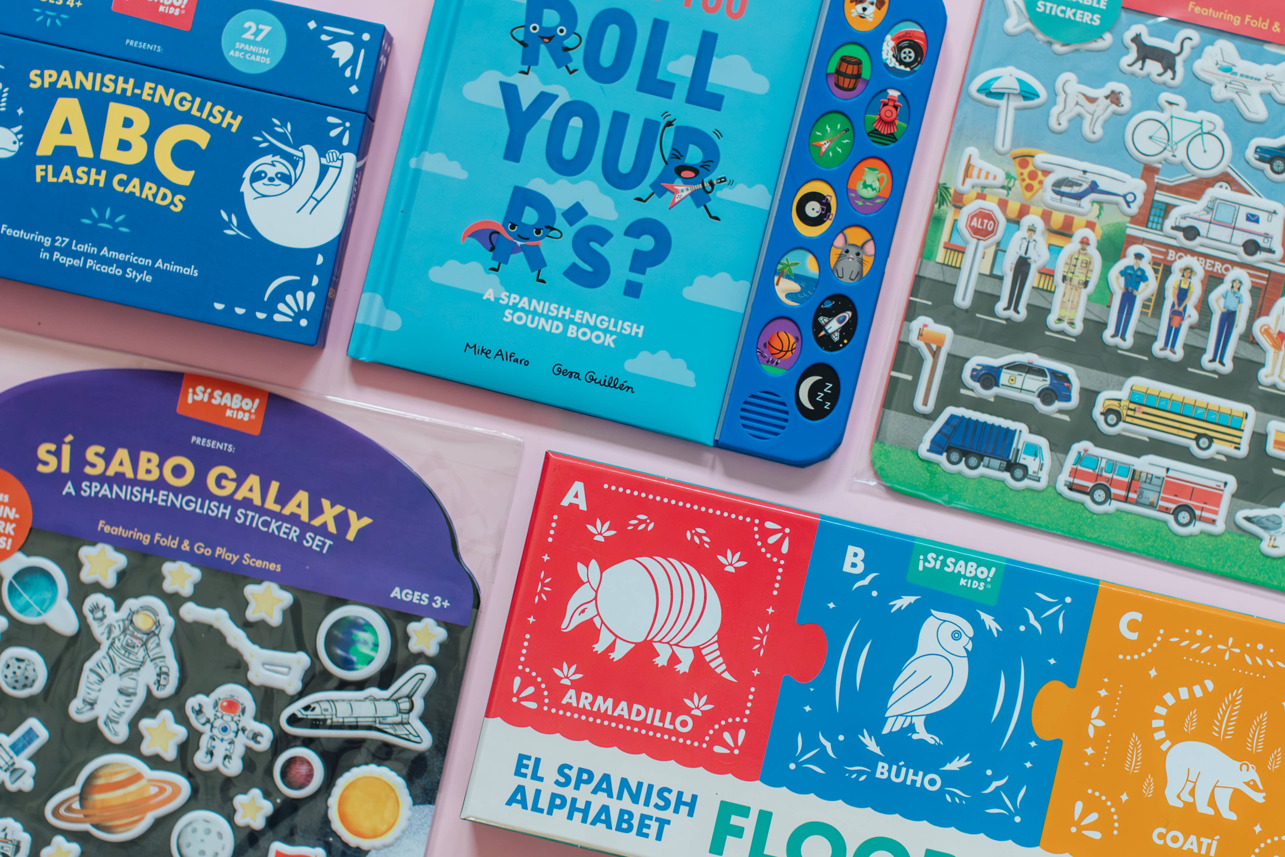 Sí Sabo Town: A Bilingual Reusable Sticker Play Set