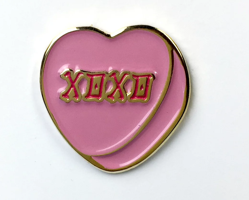 XOXO Sweetheart Pin